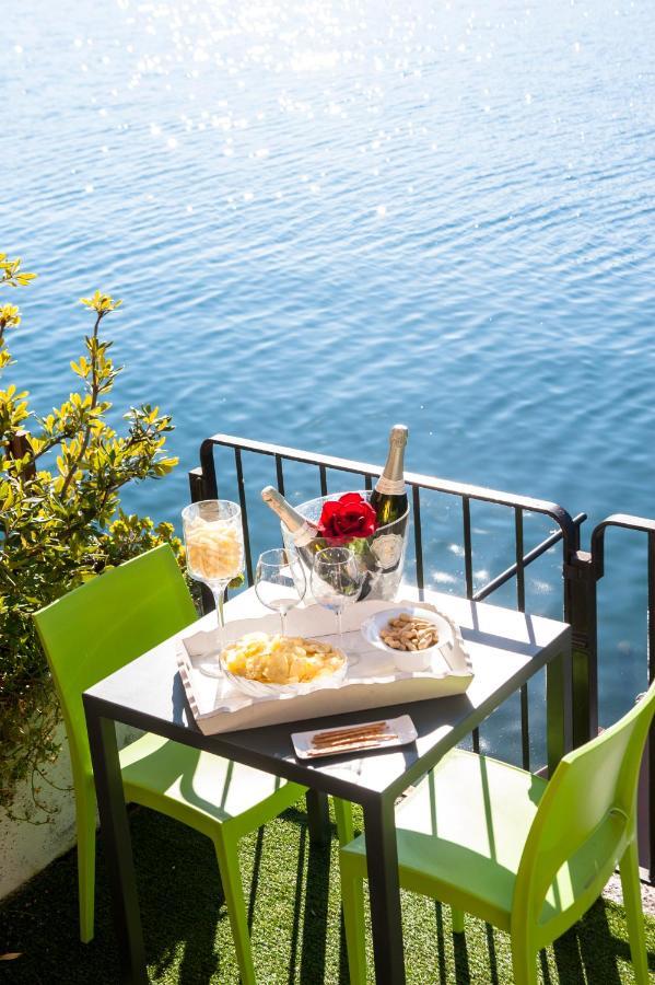 The Pier On The Lake Marone Bagian luar foto